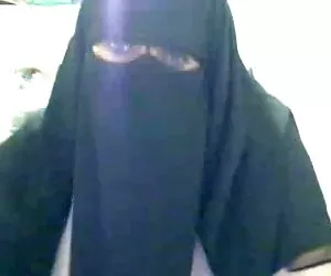 Saloe arabe aux gros seins