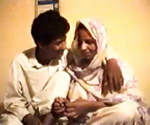 Pakistani Punjabi guy fucking horny mother in law